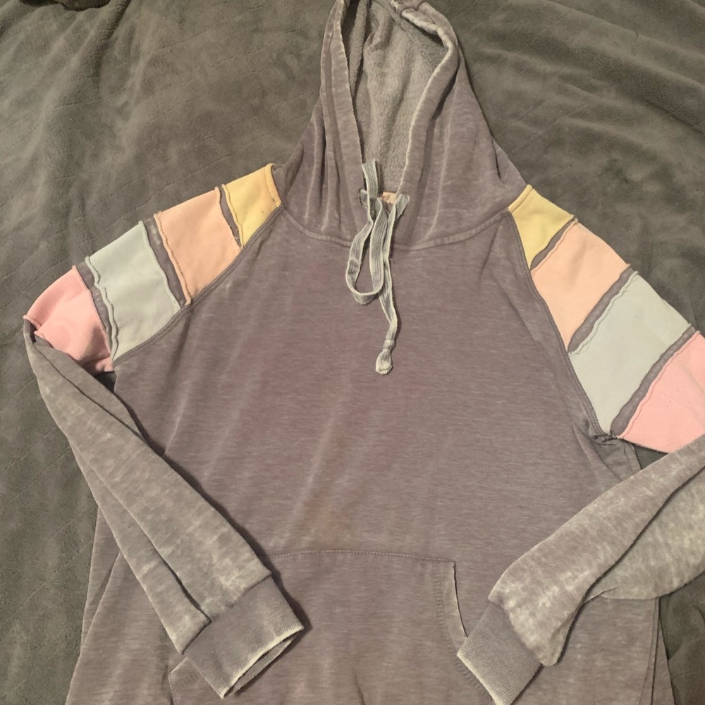 Cropped pastel hoodie